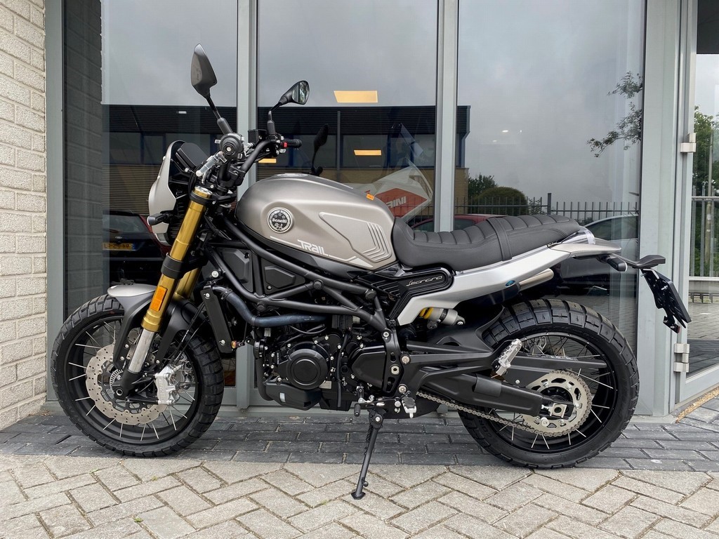 BENELLI - LEONCINO TRAIL 800