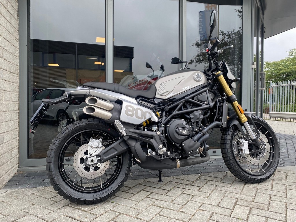 BENELLI - LEONCINO TRAIL 800