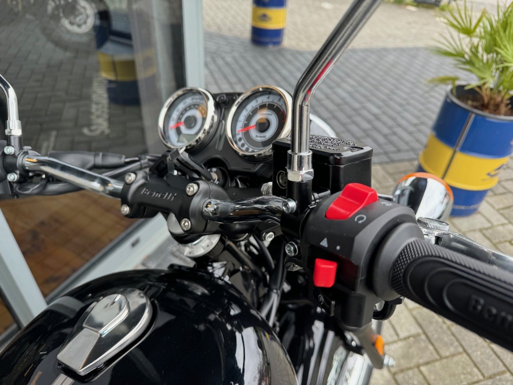 BENELLI - IMPERIALE 400