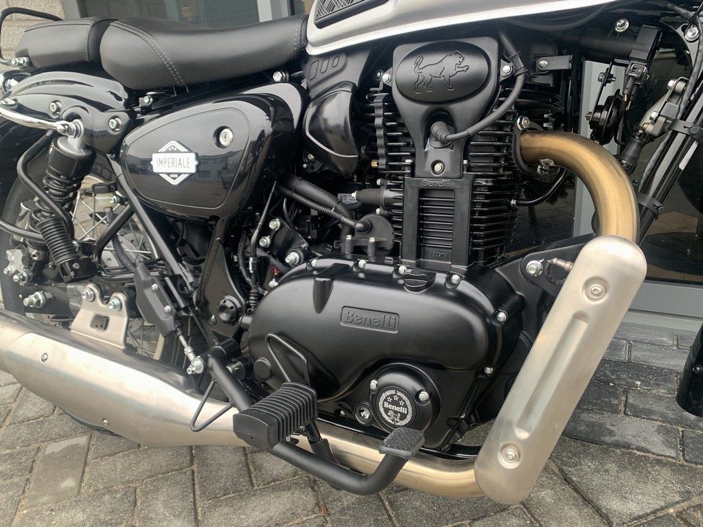 BENELLI - IMPERIALE 400
