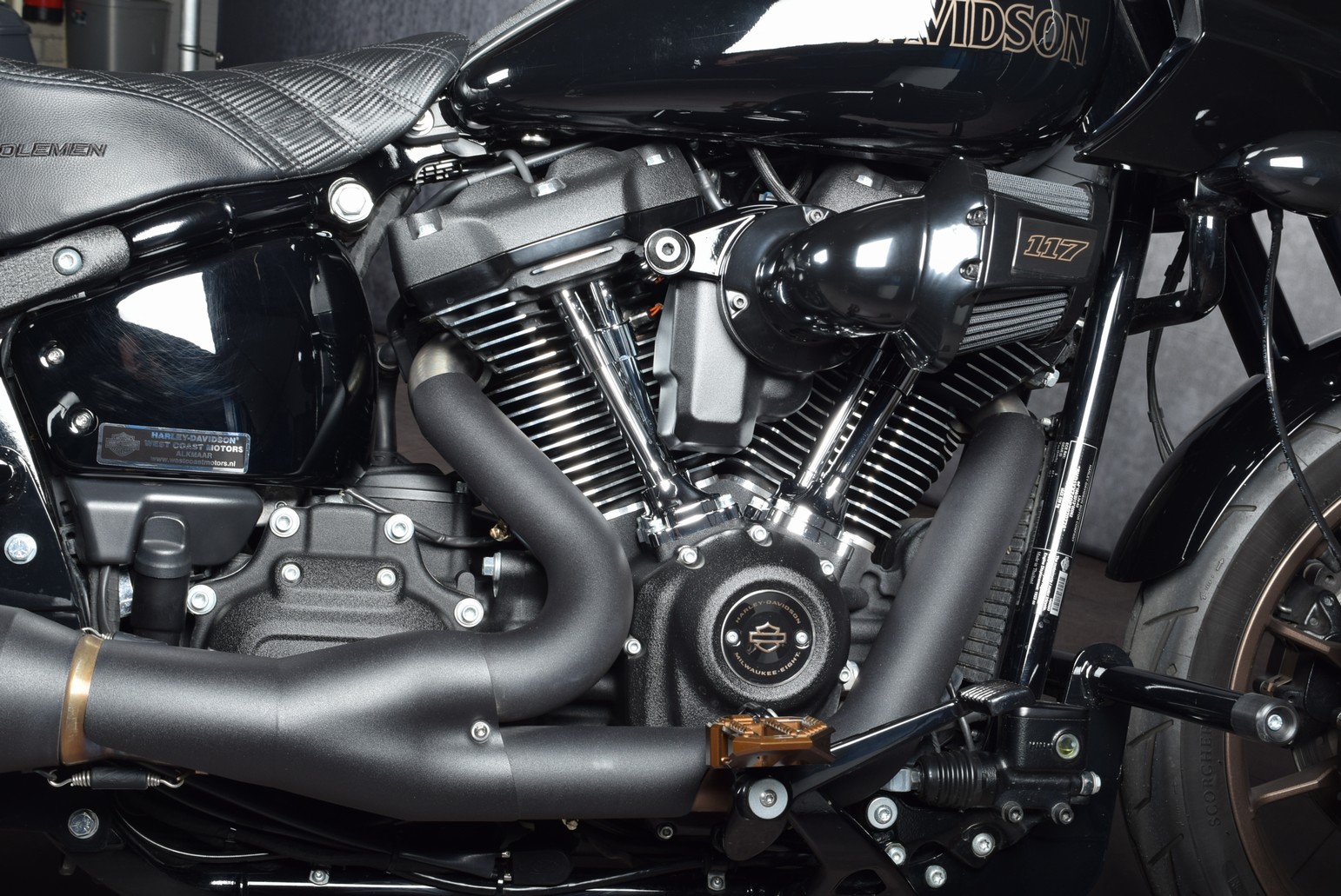 HARLEY-DAVIDSON - FXLRST Low Rider ST
