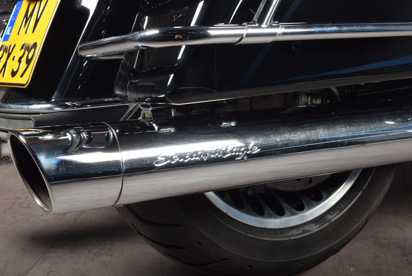 HARLEY-DAVIDSON - FLHT Electra Glide Standaard