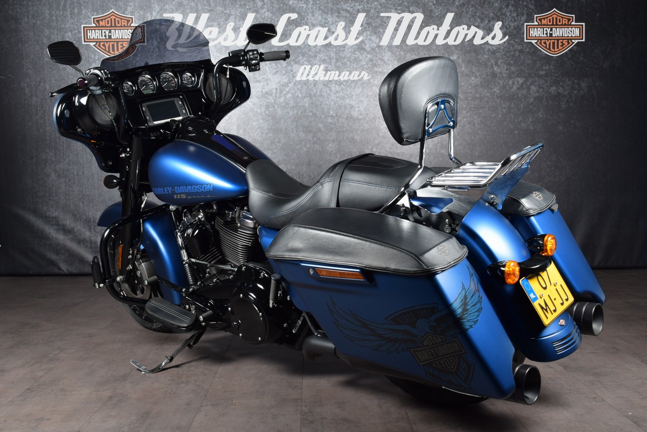 HARLEY-DAVIDSON - FLHXSANX Street Glide Special