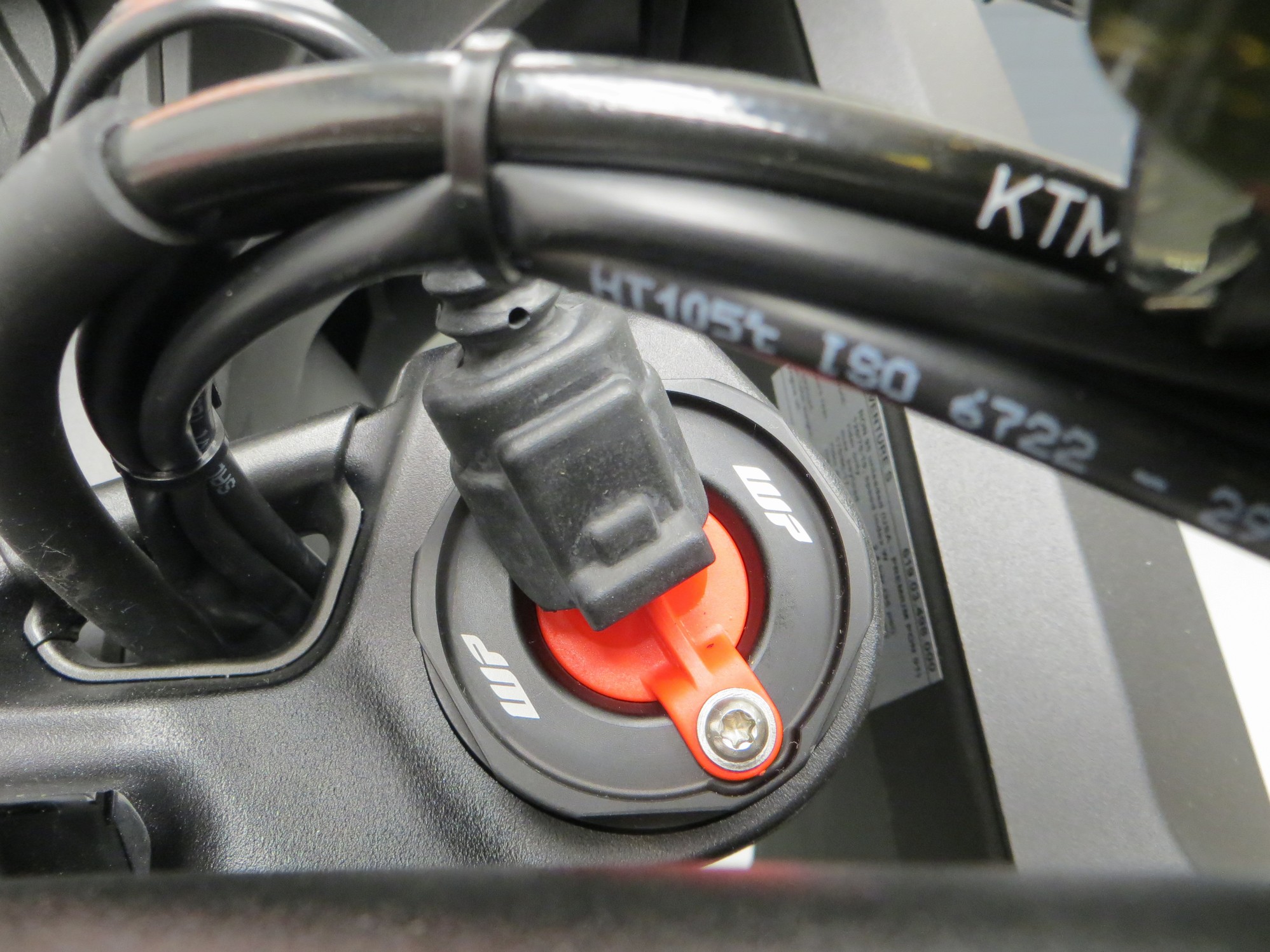 KTM - 1290 SUPER ADVENTURE S NU MET