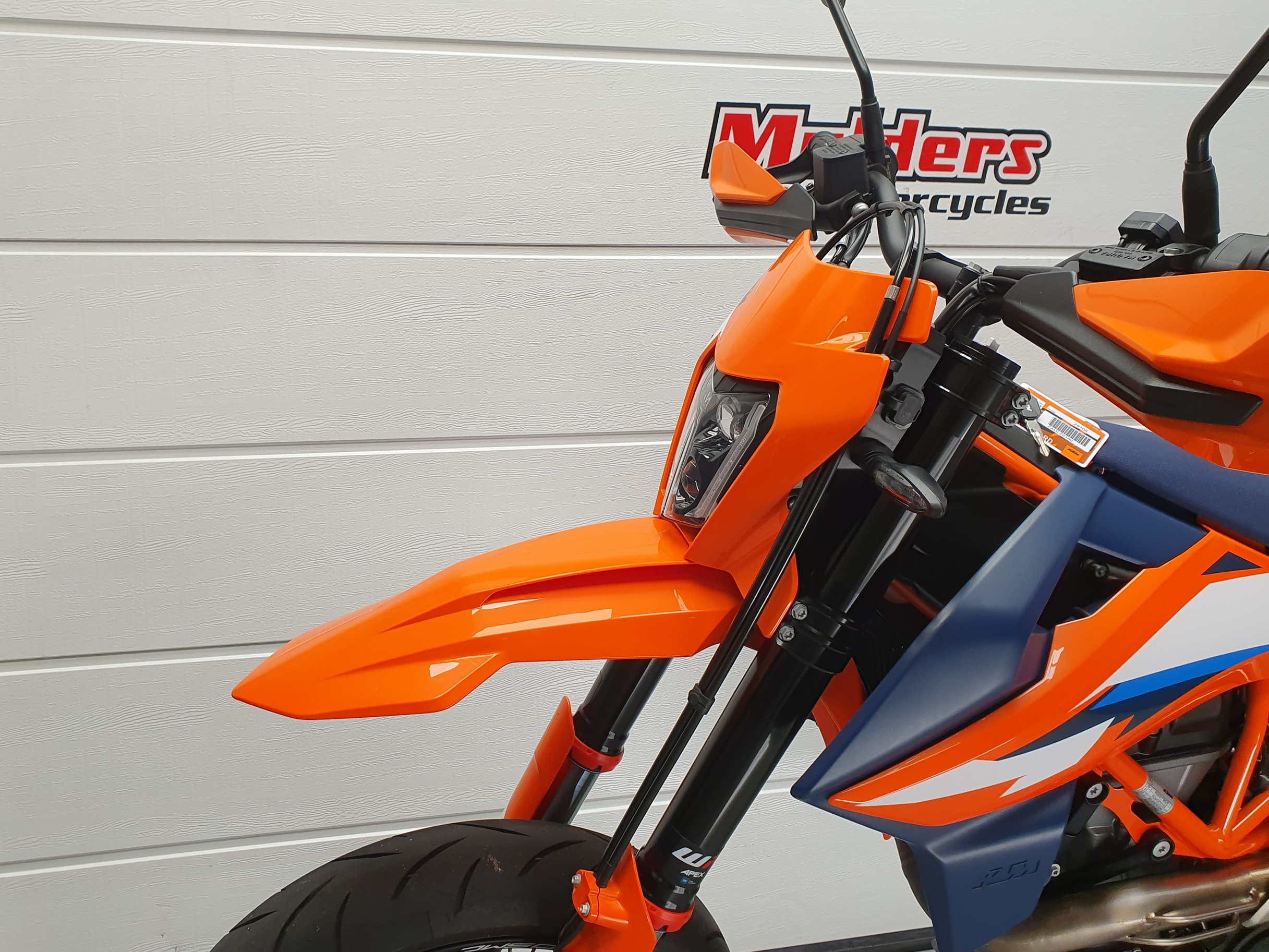 KTM - 690 SMC-R KTM 690 SMC-R