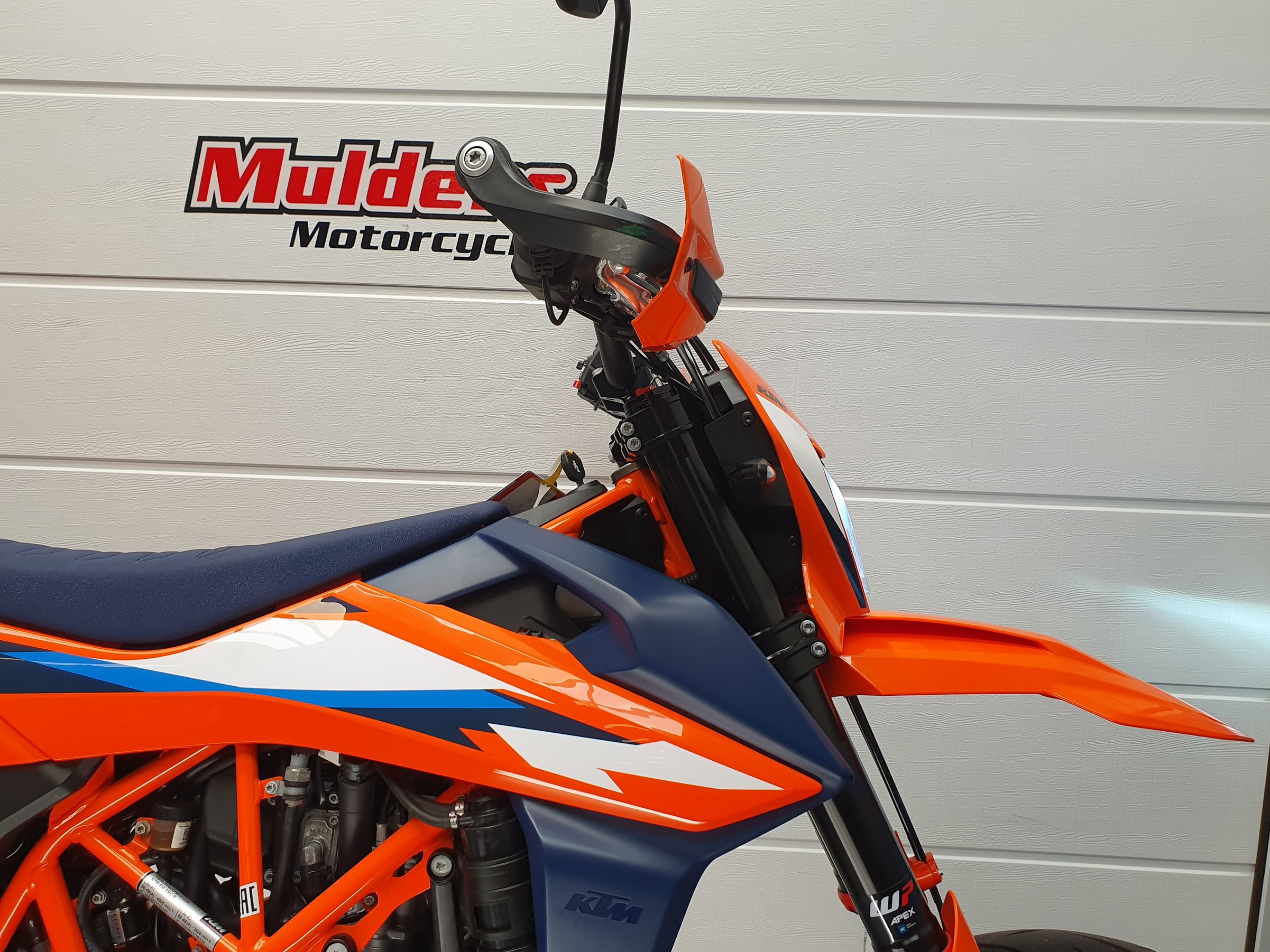 KTM - 690 SMC-R KTM 690 SMC-R
