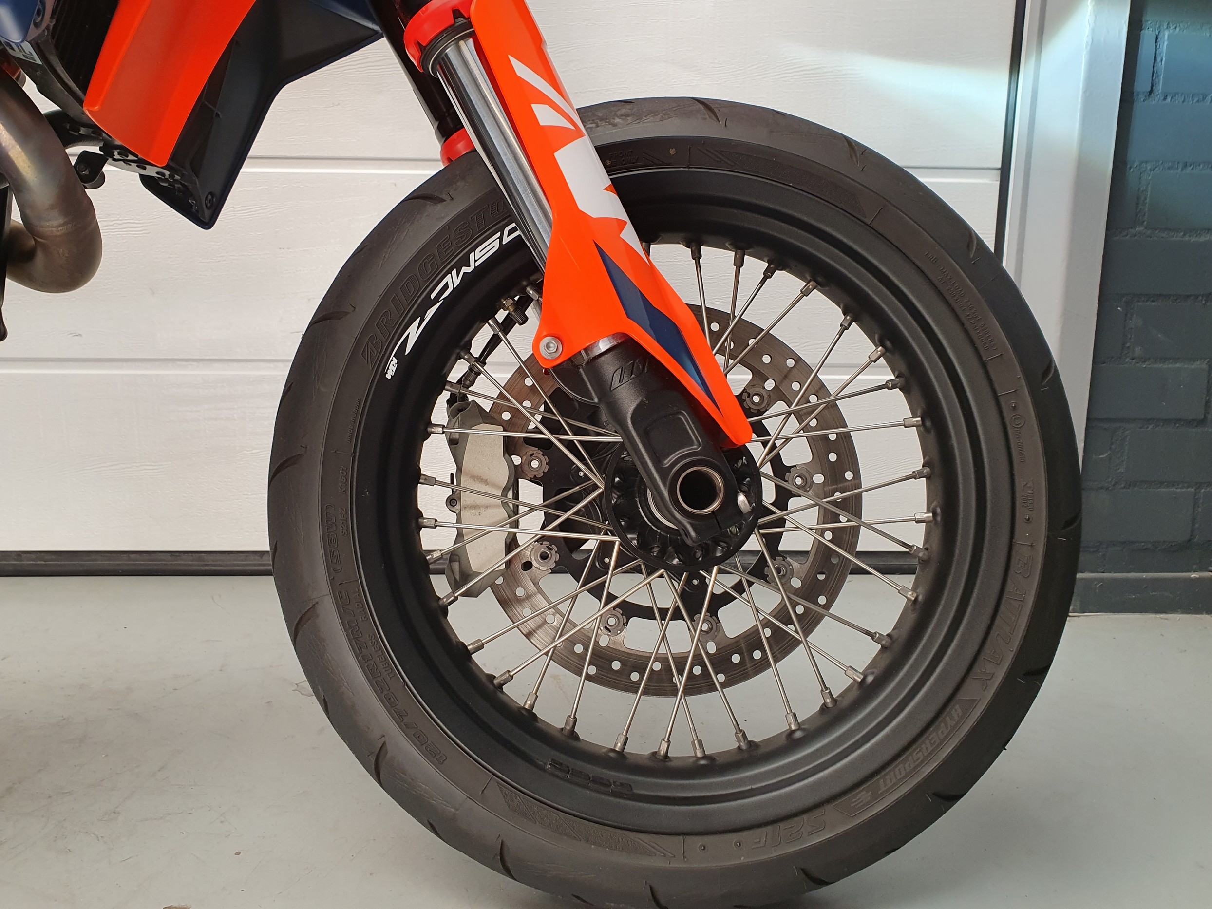 KTM - 690 SMC-R KTM 690 SMC-R