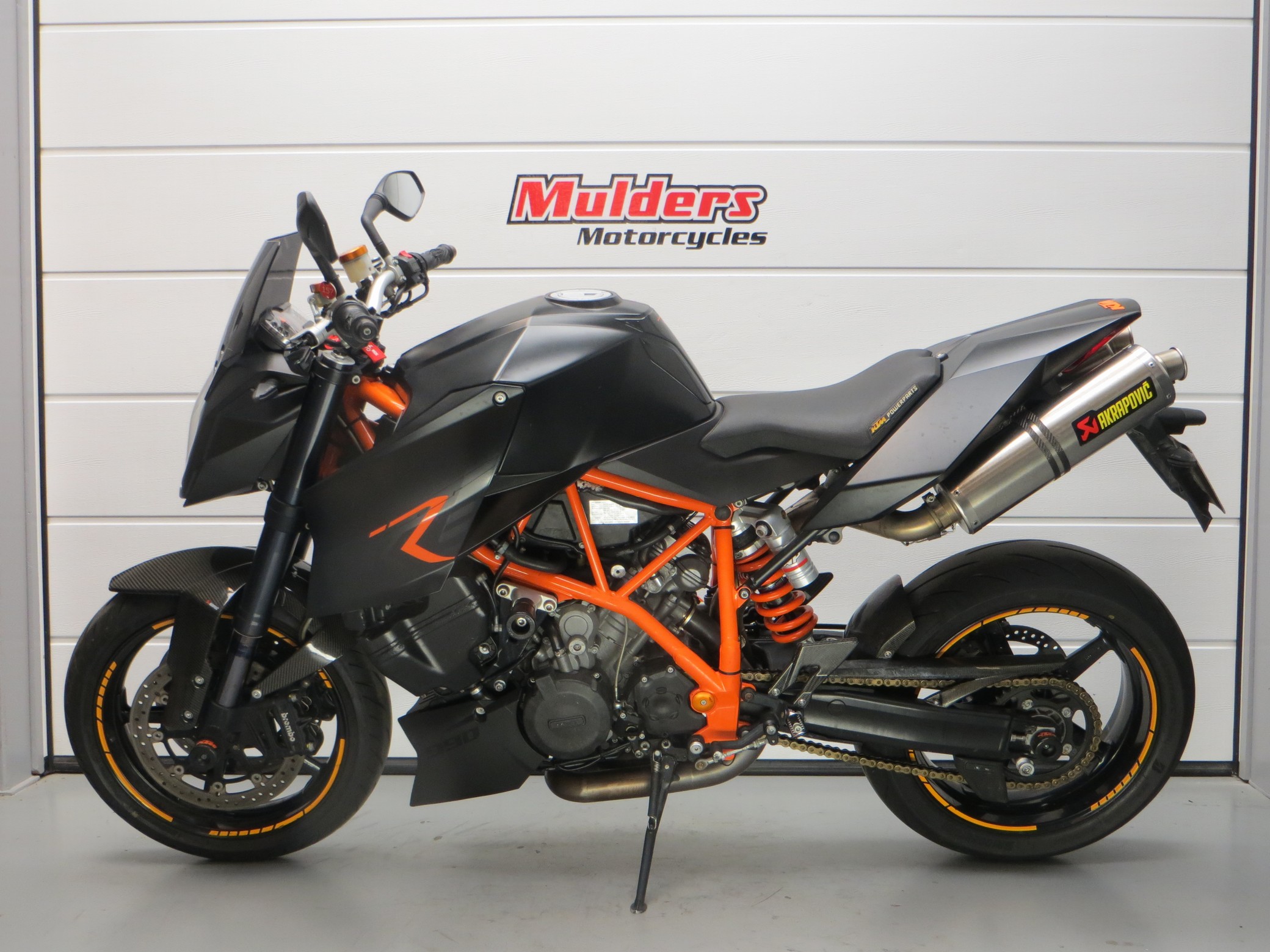 KTM - 990 SUPERDUKE R KTM 990 SUPER