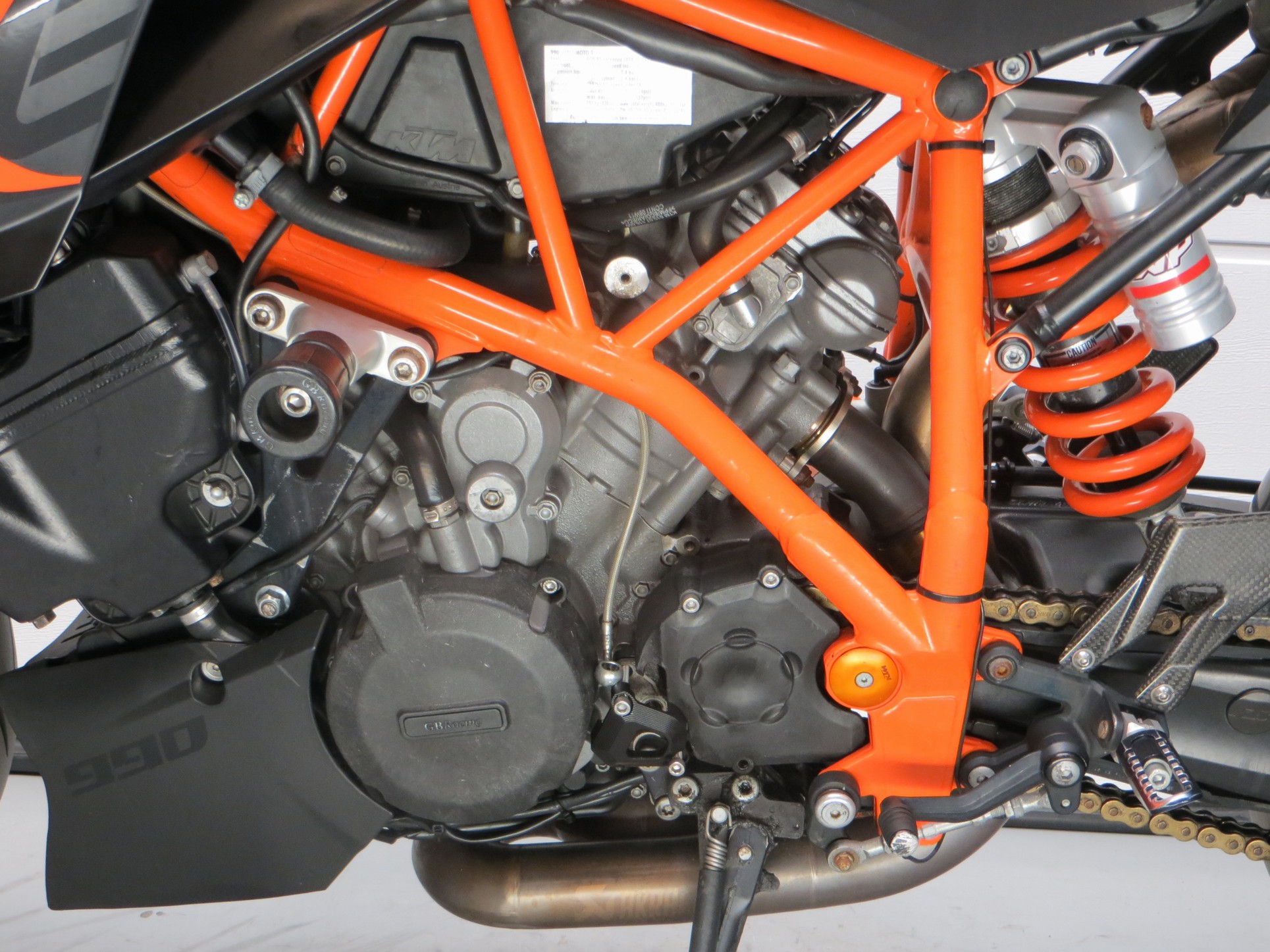KTM - 990 SUPERDUKE R KTM 990 SUPER
