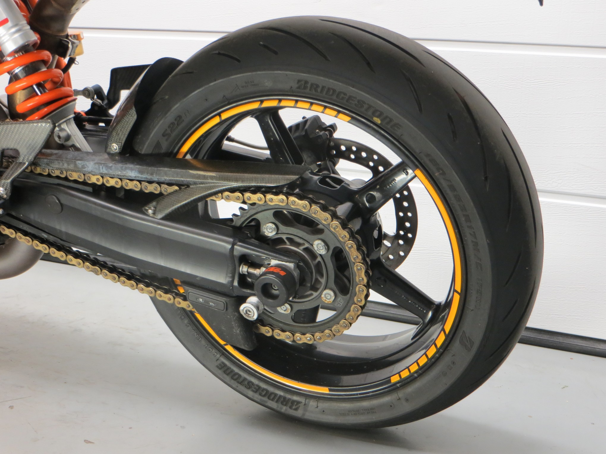 KTM - 990 SUPERDUKE R KTM 990 SUPER