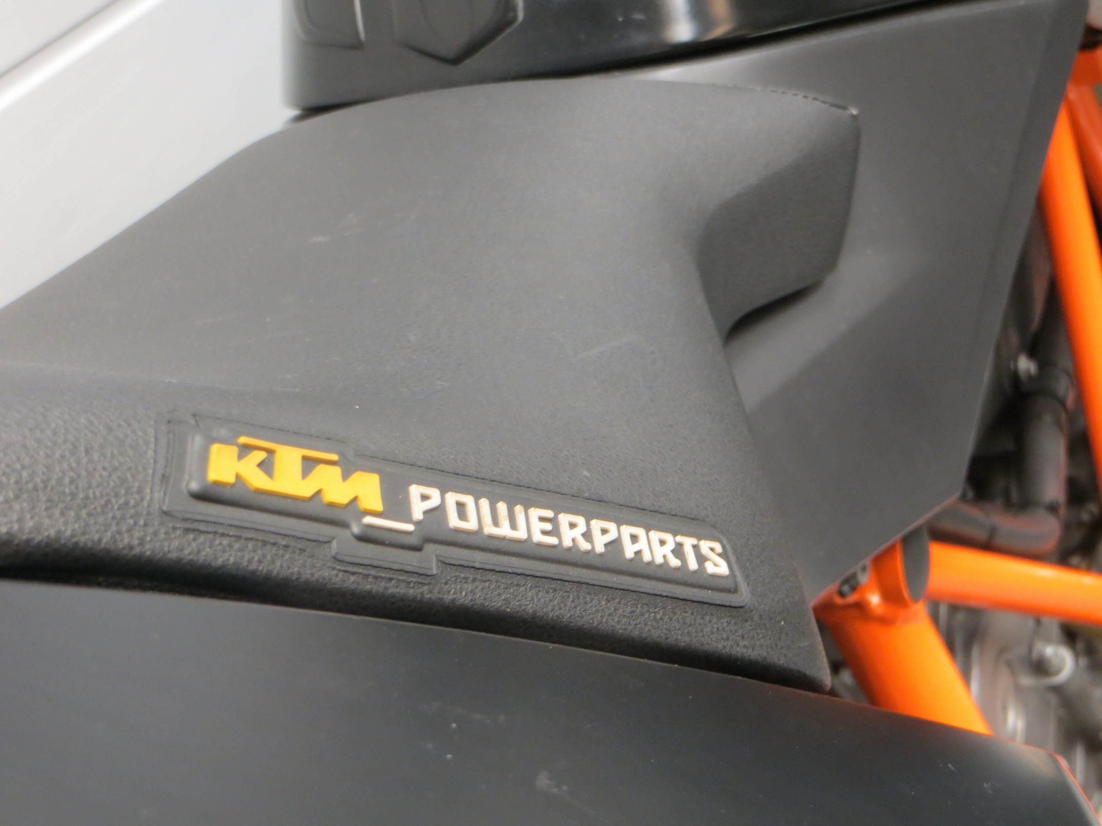 KTM - 990 SUPERDUKE R KTM 990 SUPER