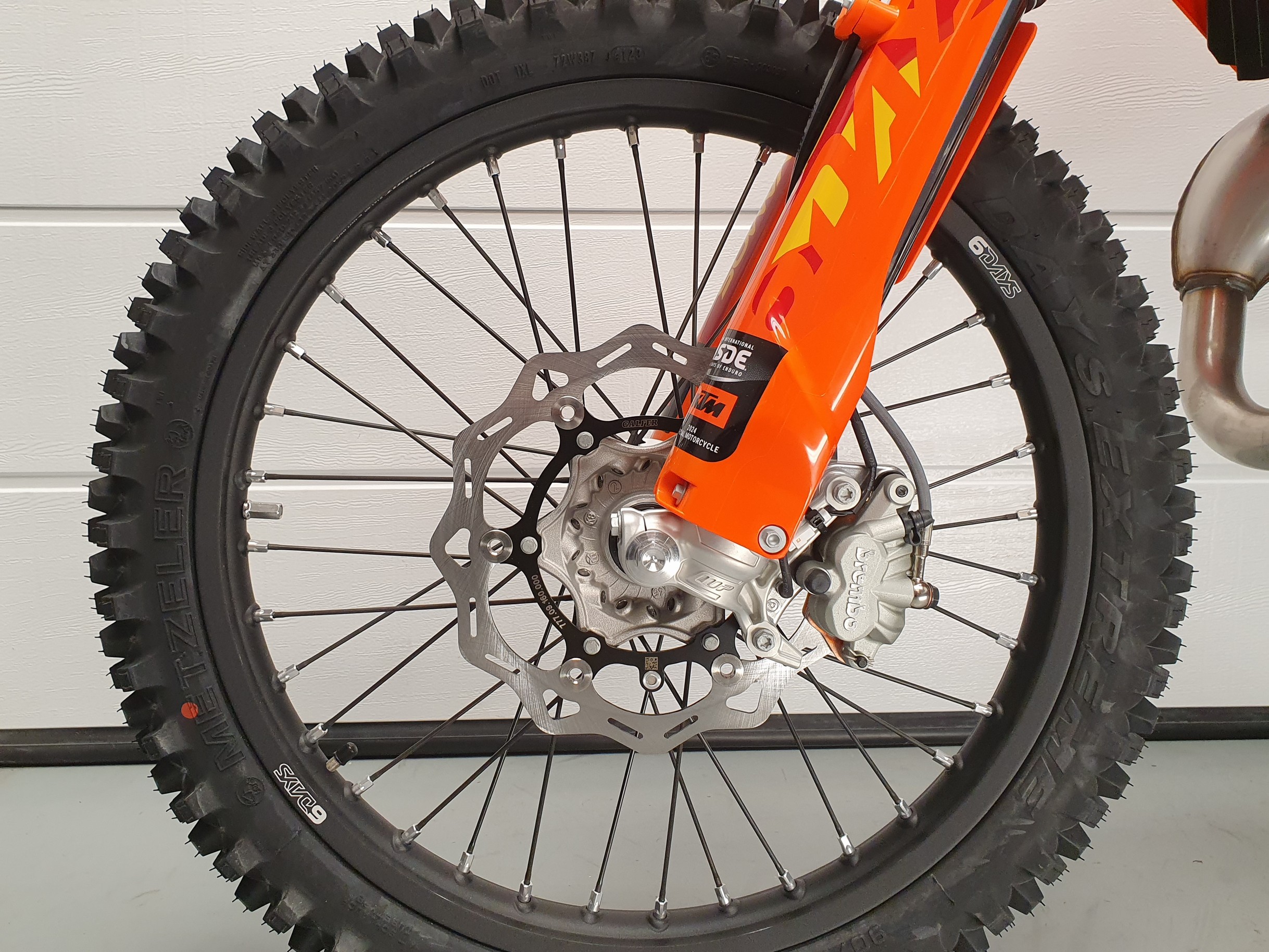 KTM - 300 EXC TBI SIX DAYS KTM 300 E