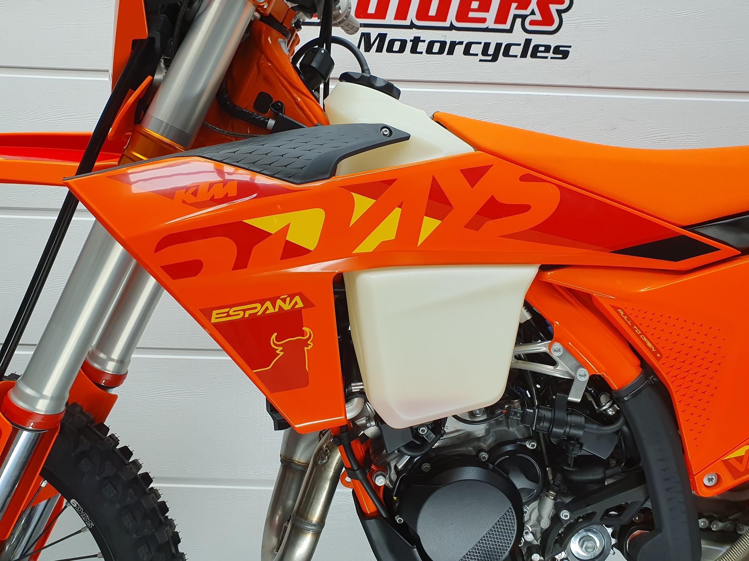 KTM - 300 EXC TBI SIX DAYS KTM 300 E
