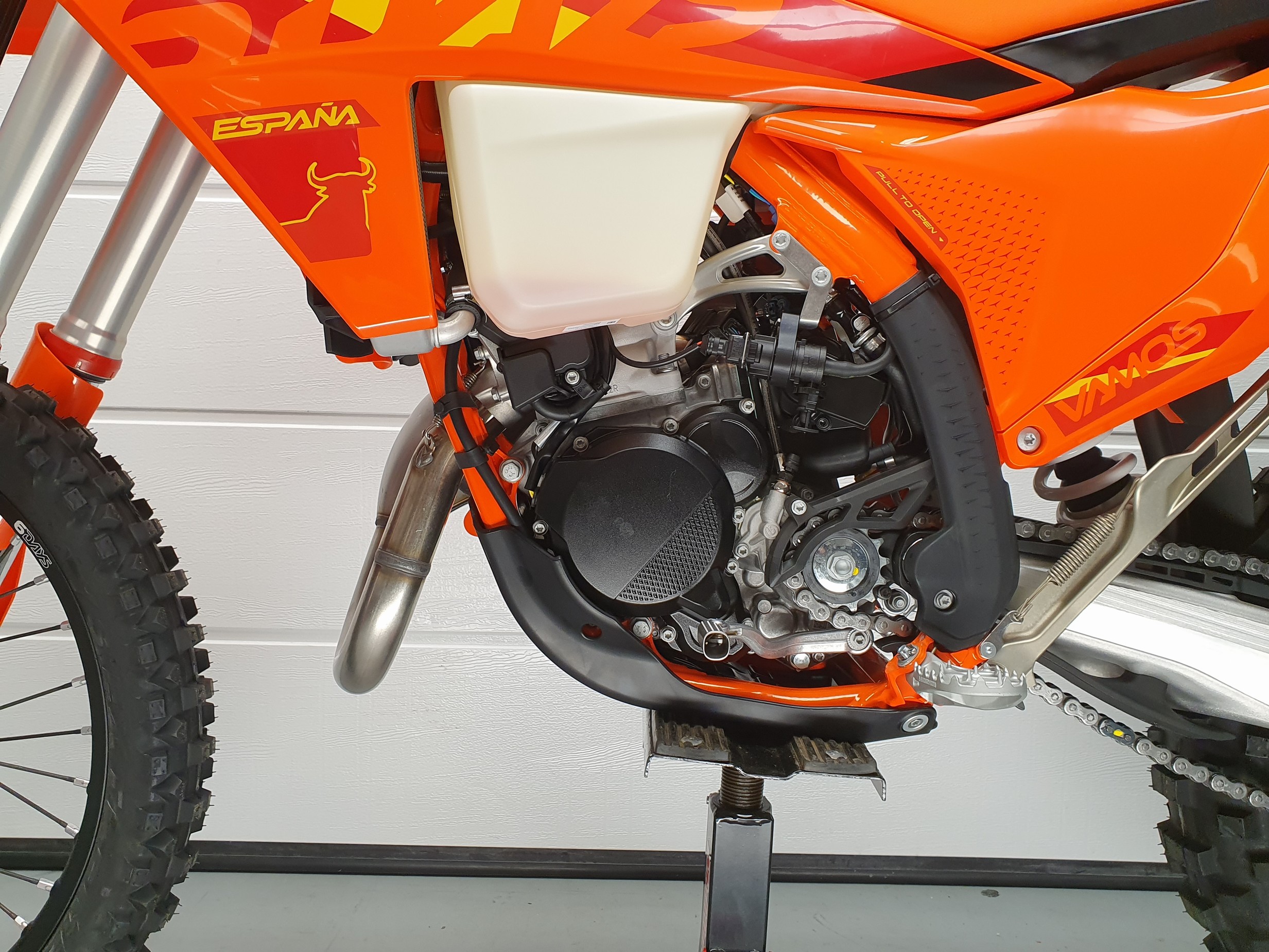 KTM - 300 EXC TBI SIX DAYS KTM 300 E