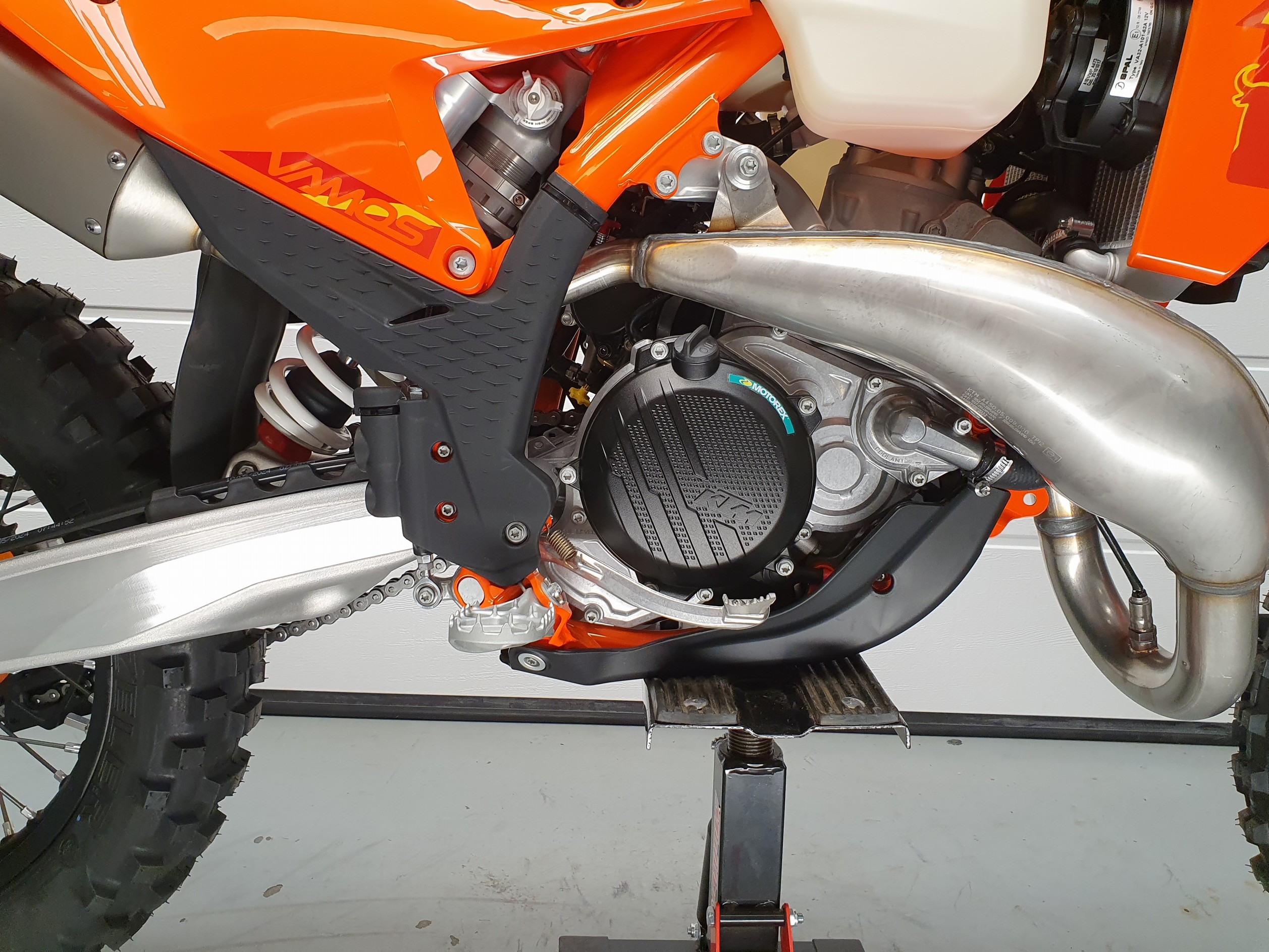 KTM - 300 EXC TBI SIX DAYS KTM 300 E