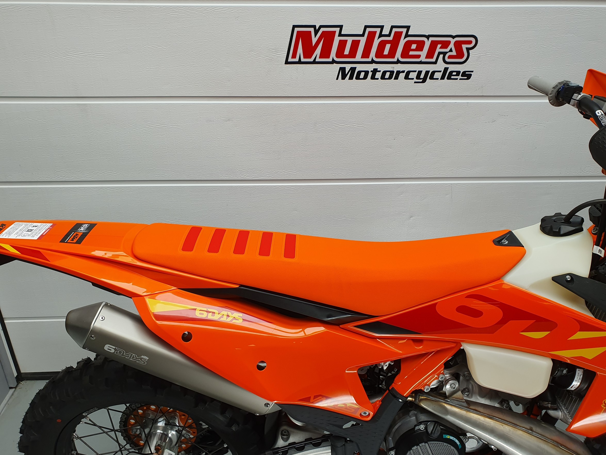 KTM - 300 EXC TBI SIX DAYS KTM 300 E