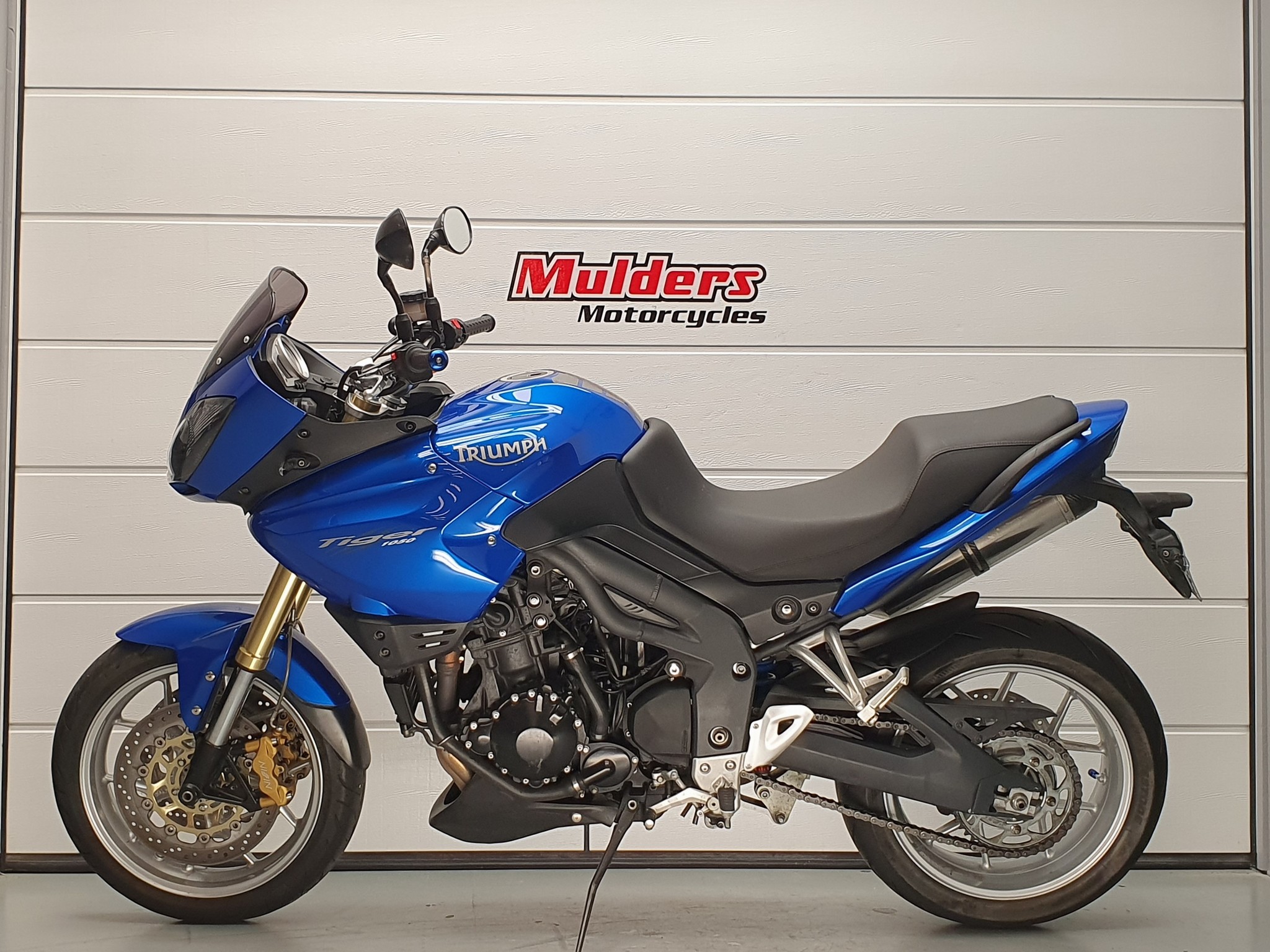 TRIUMPH - TIGER 1050 TRIUMPH TIGER 1050