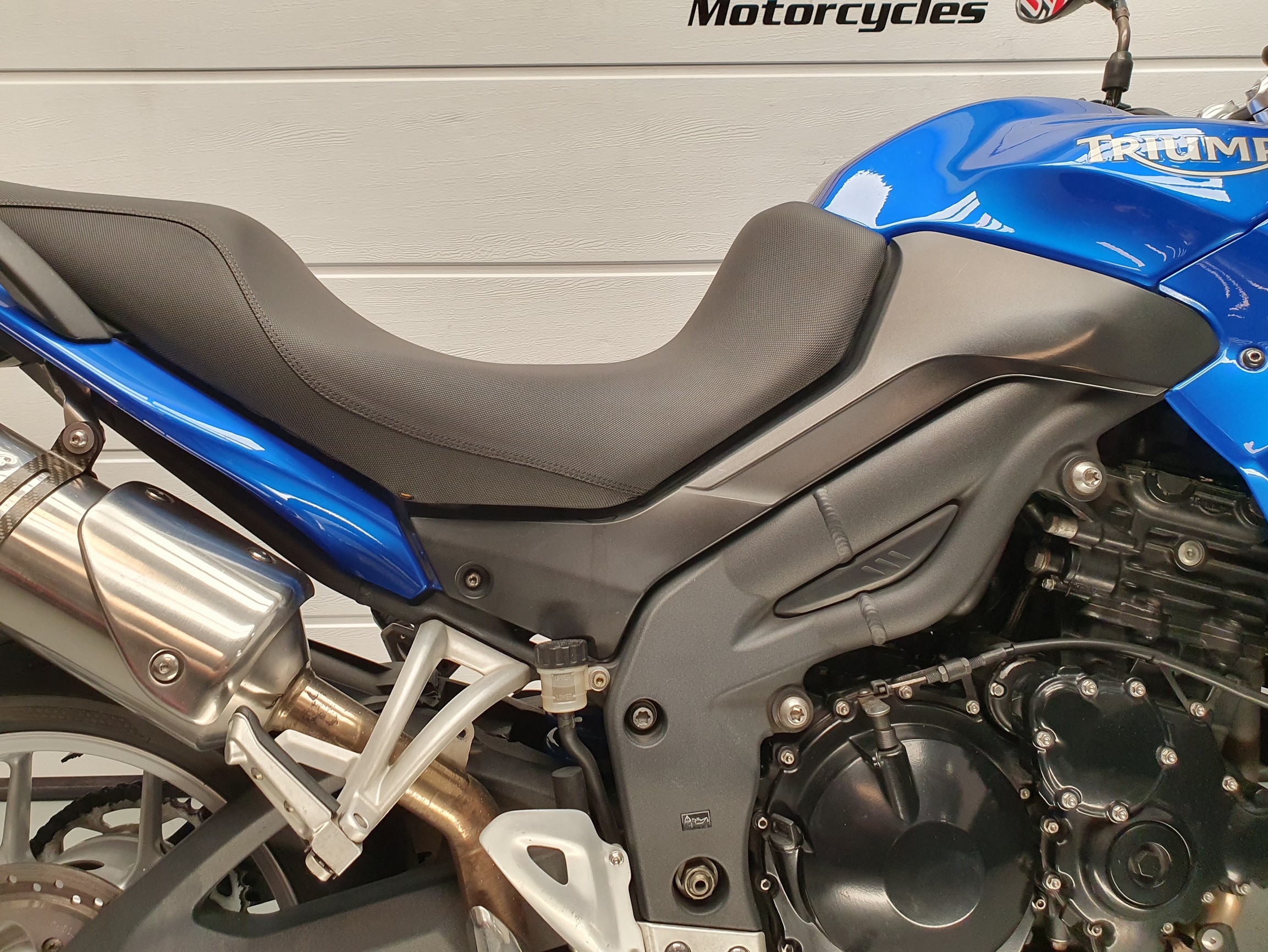 TRIUMPH - TIGER 1050 TRIUMPH TIGER 1050