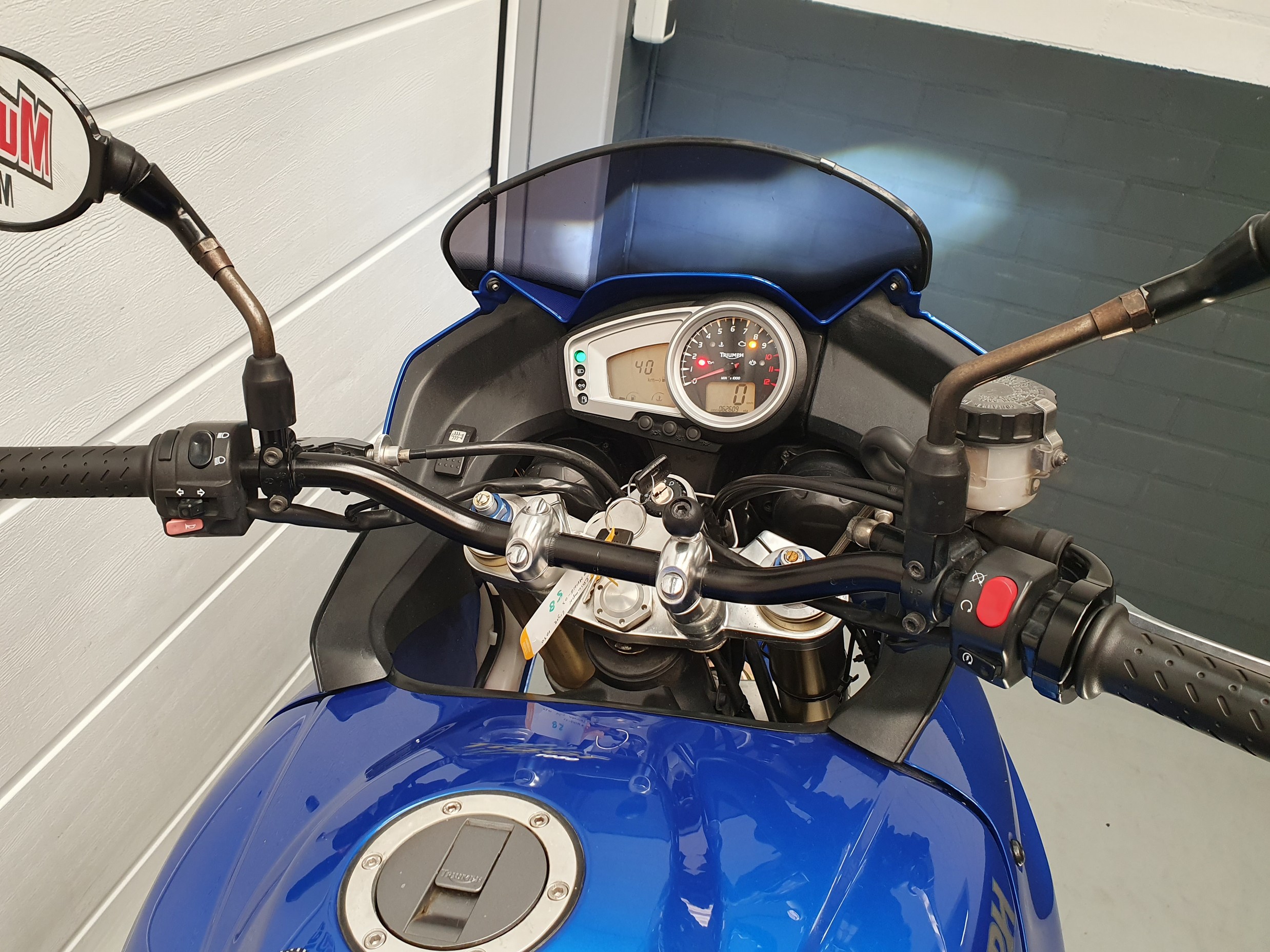 TRIUMPH - TIGER 1050 TRIUMPH TIGER 1050