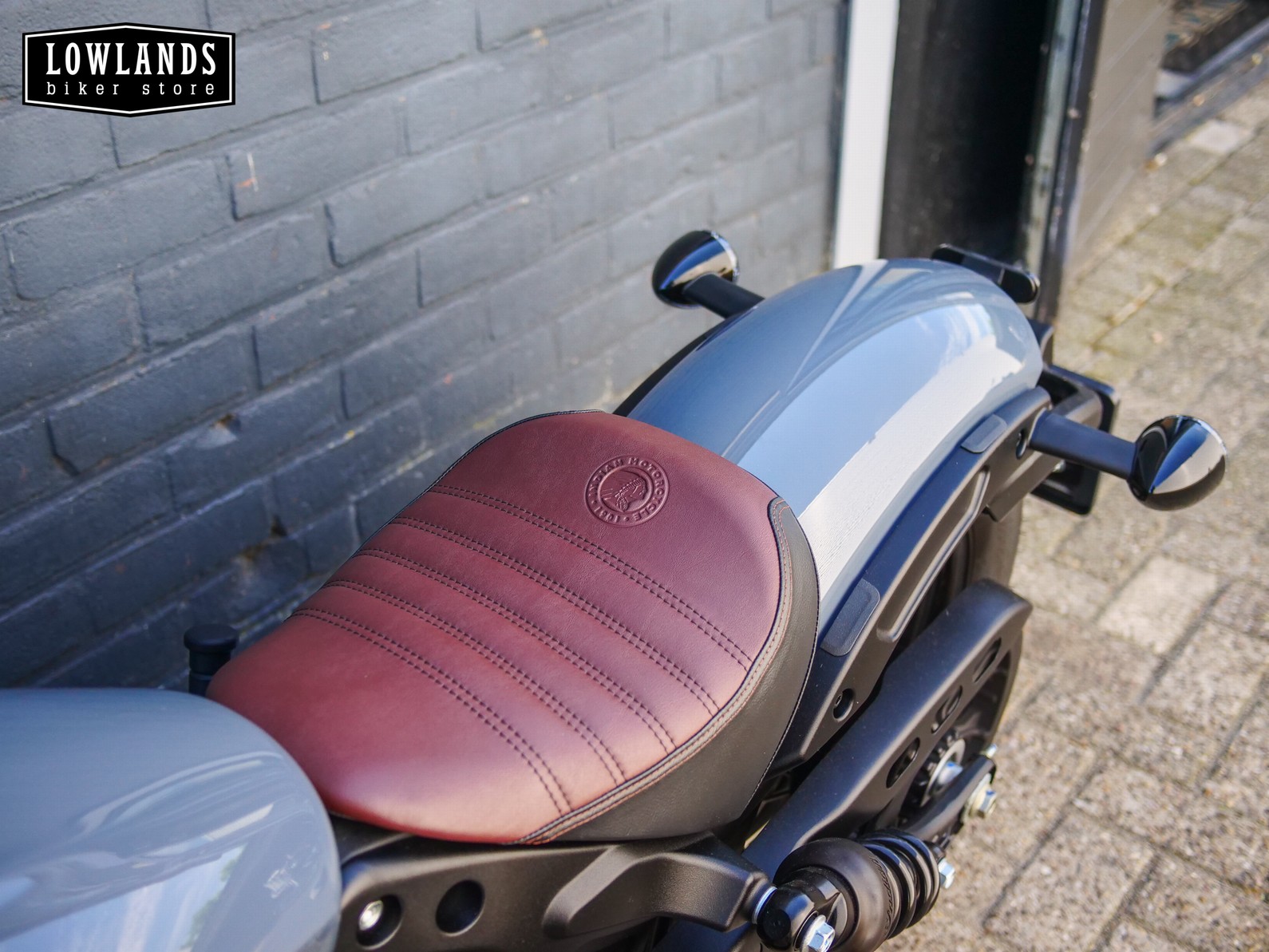 INDIAN - Scout Bobber Twenty