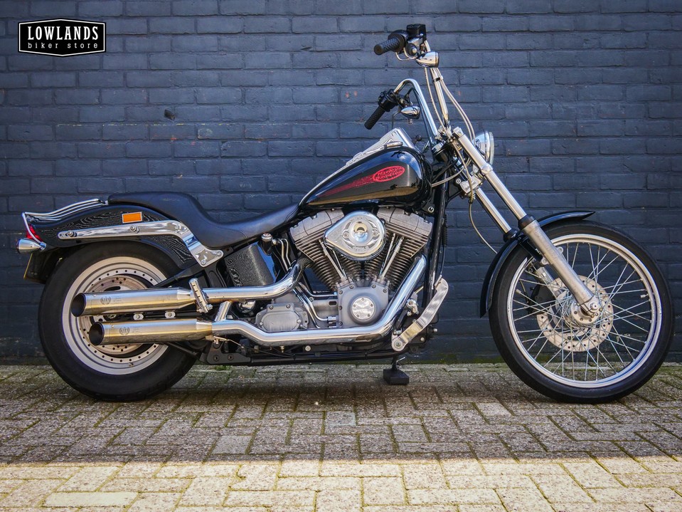 HARLEY-DAVIDSON - FXST Softail Standard