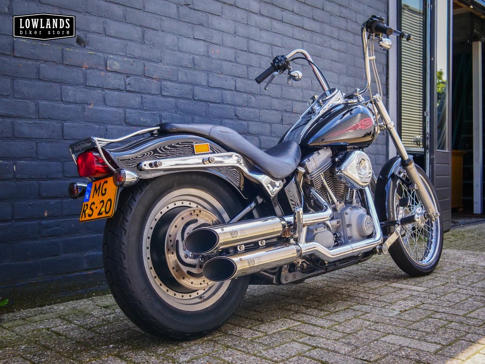 HARLEY-DAVIDSON - FXST Softail Standard