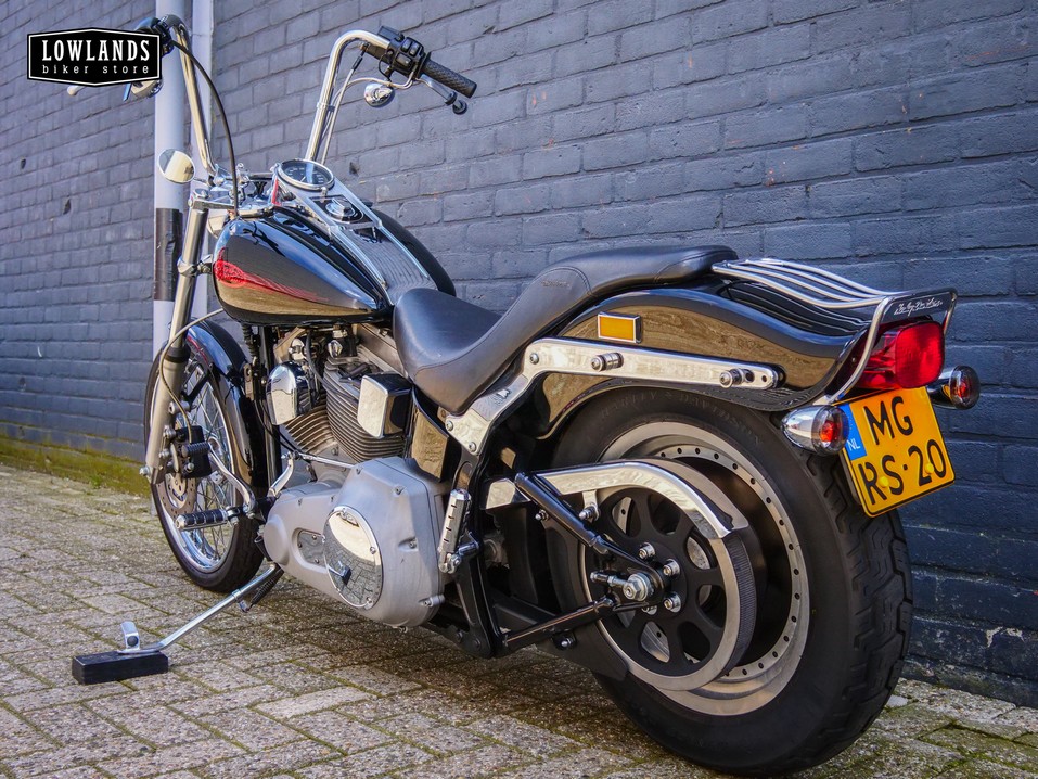 HARLEY-DAVIDSON - FXST Softail Standard