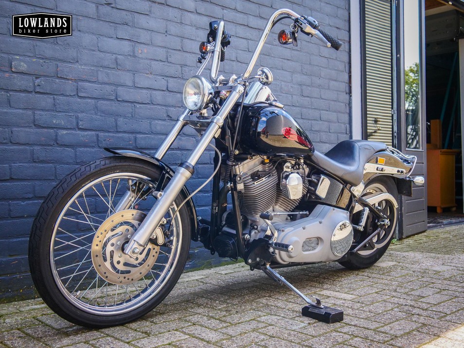 HARLEY-DAVIDSON - FXST Softail Standard