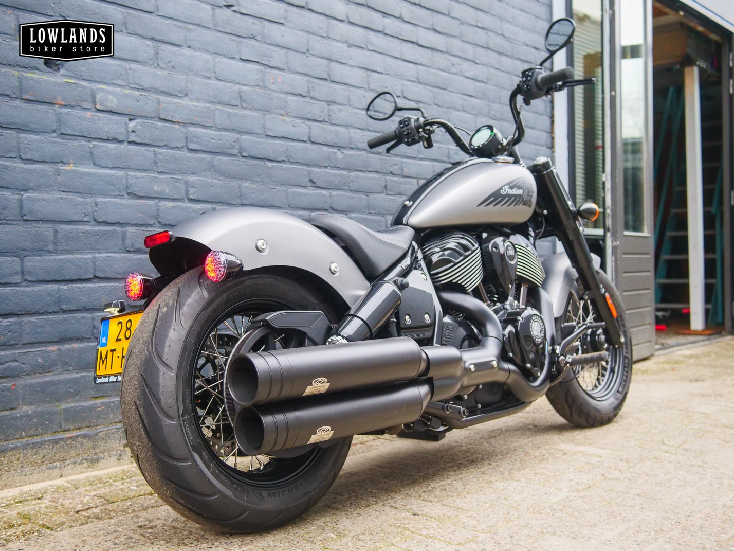 INDIAN - CHIEF BOBBER DARK HORSE TITANI