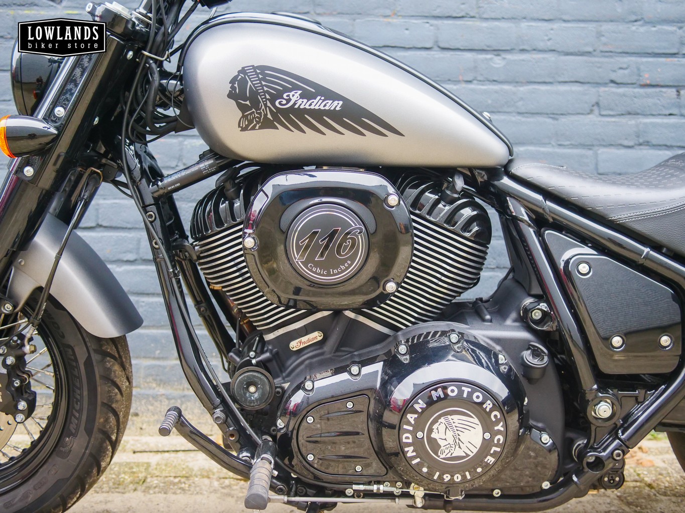 INDIAN - CHIEF BOBBER DARK HORSE TITANI