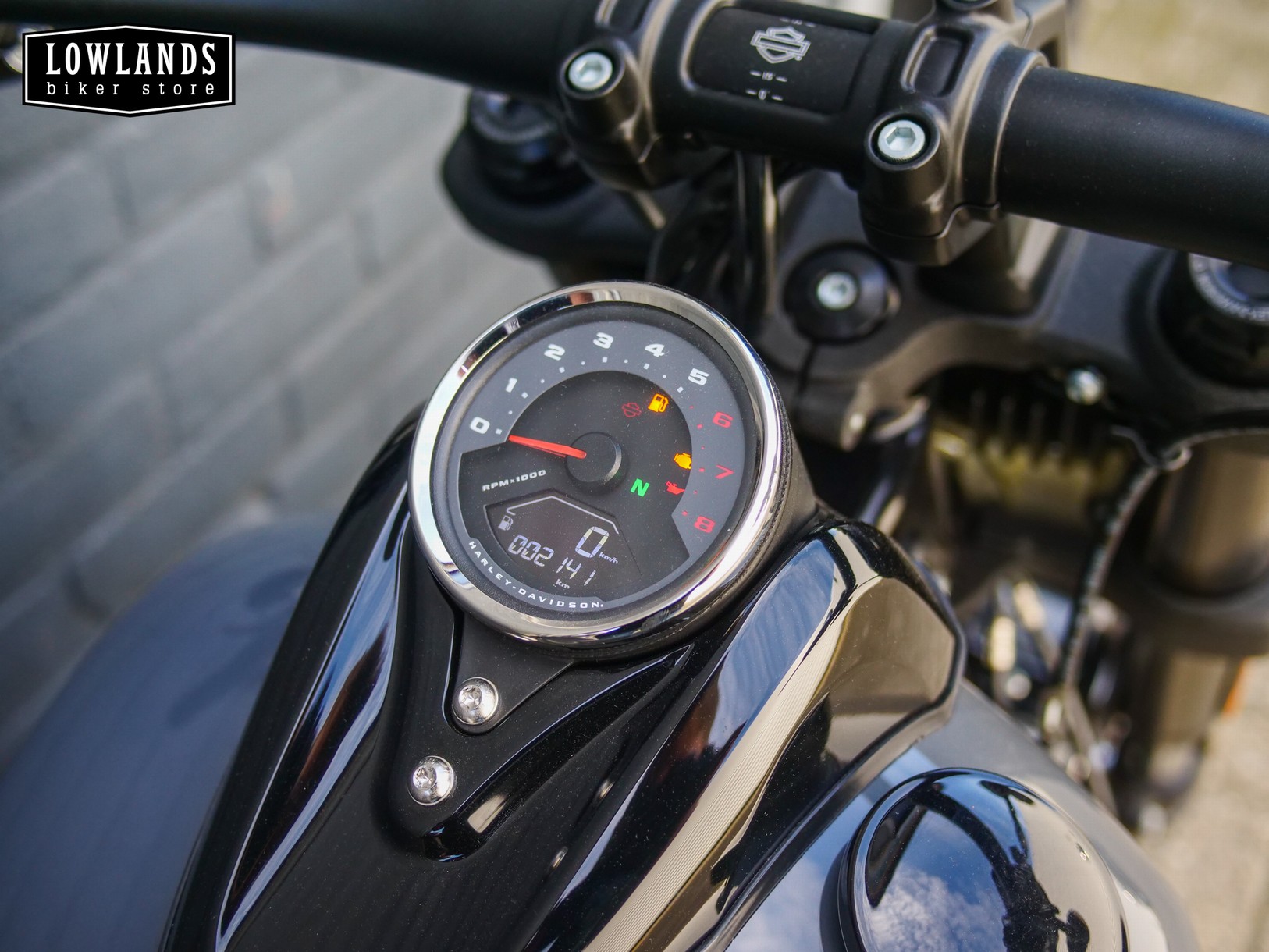 HARLEY-DAVIDSON - FAT BOB
