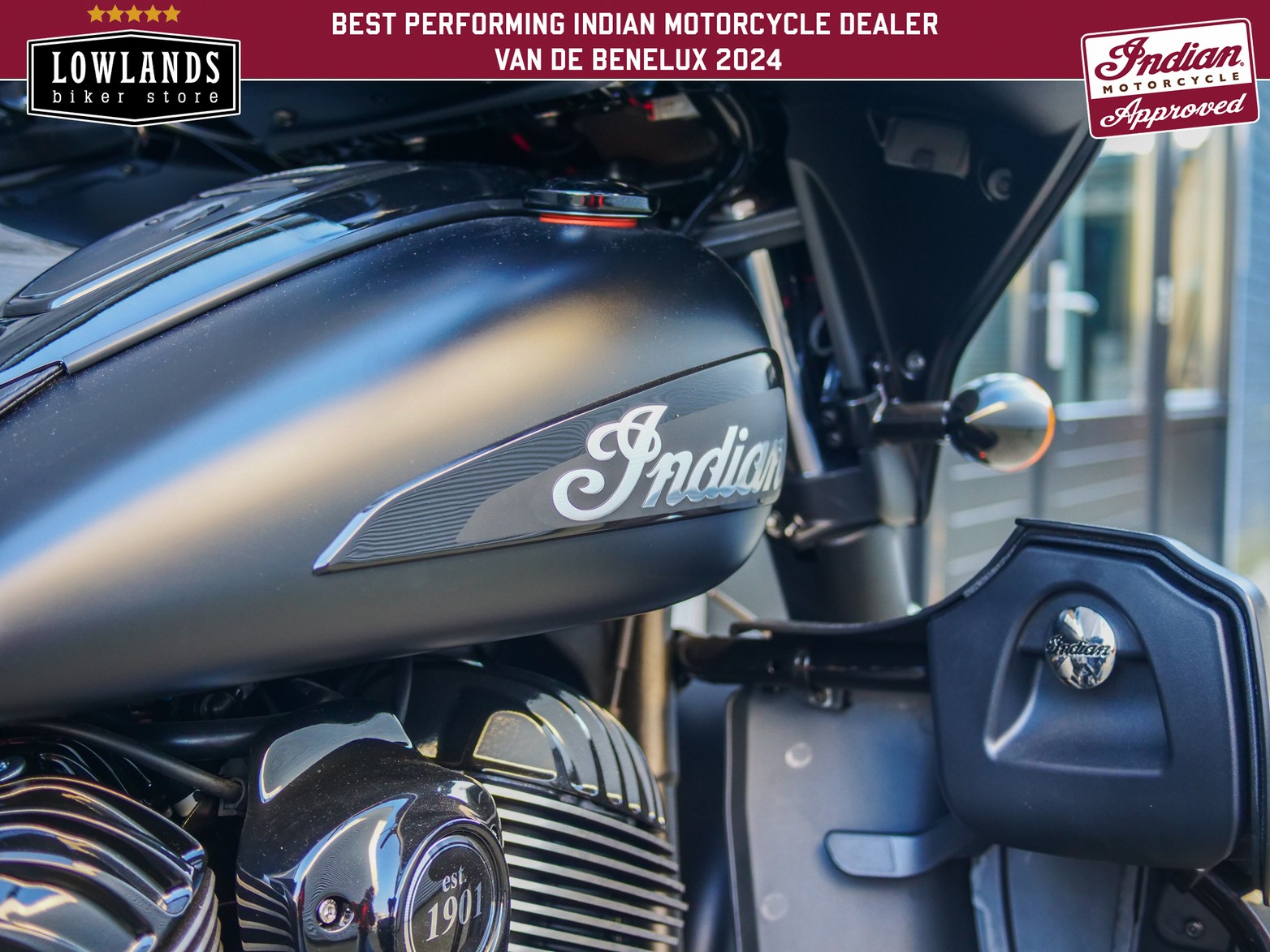 INDIAN - Roadmaster Dark Horse