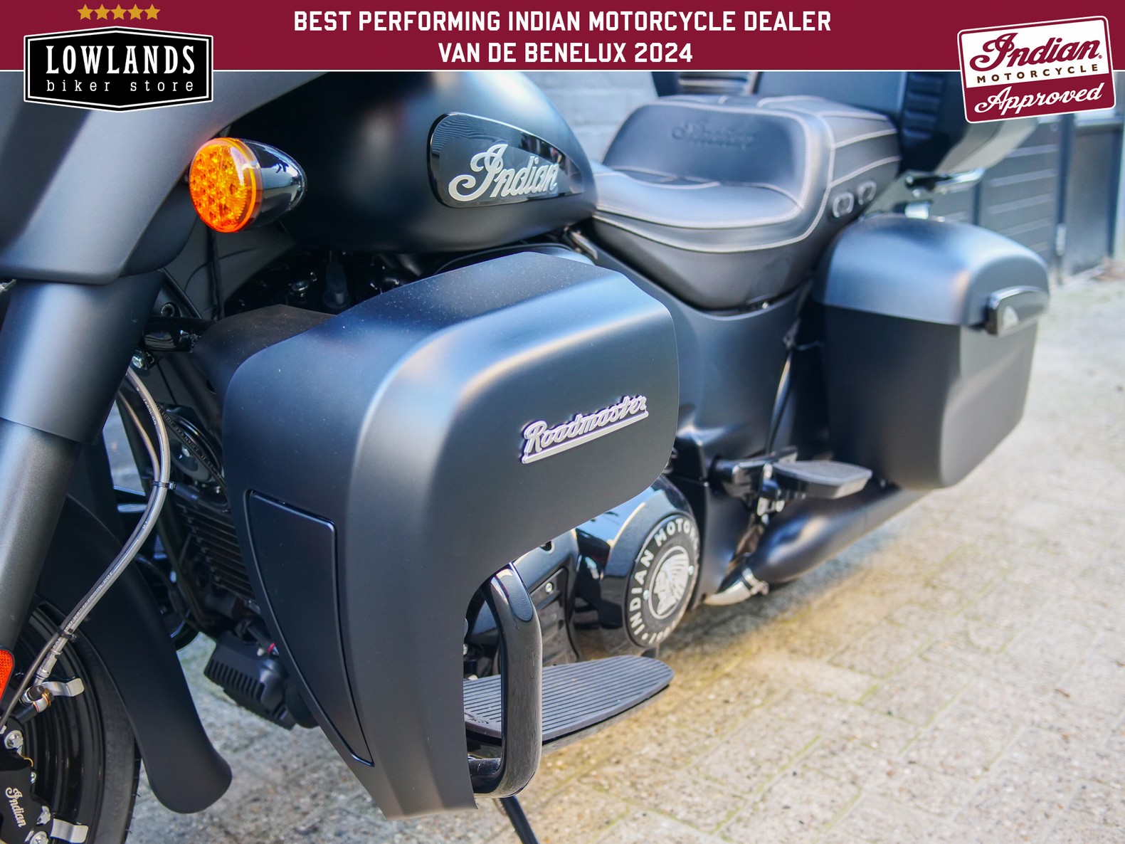 INDIAN - Roadmaster Dark Horse