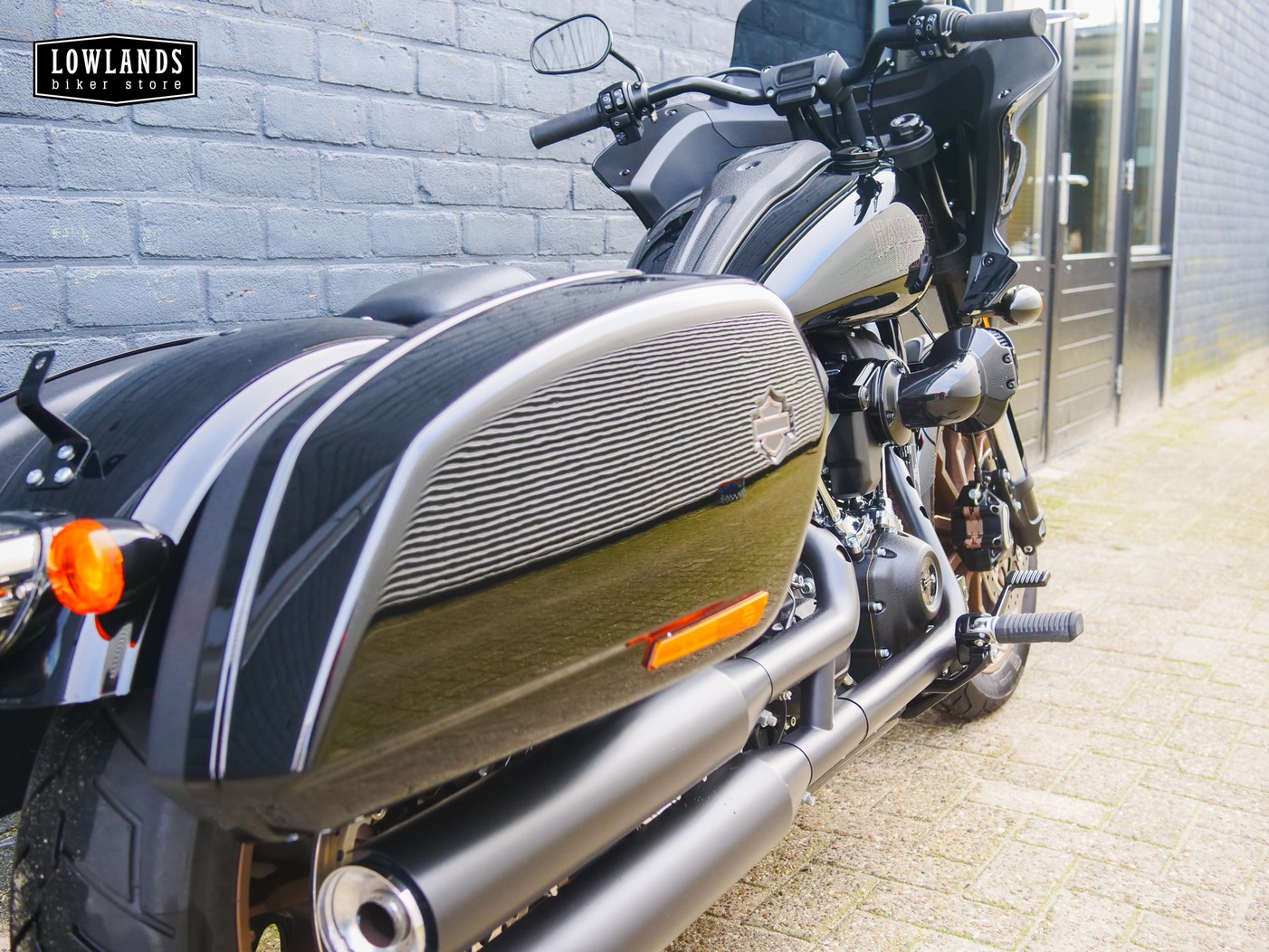 HARLEY-DAVIDSON - 117 FXLRST Lowrider ST