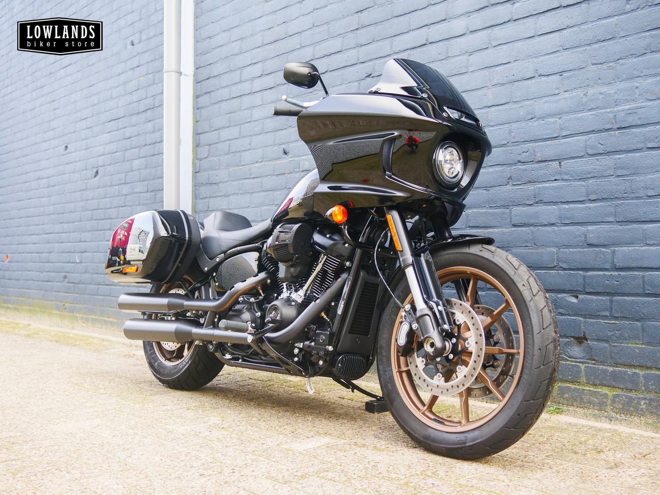 HARLEY-DAVIDSON - 117 FXLRST Lowrider ST