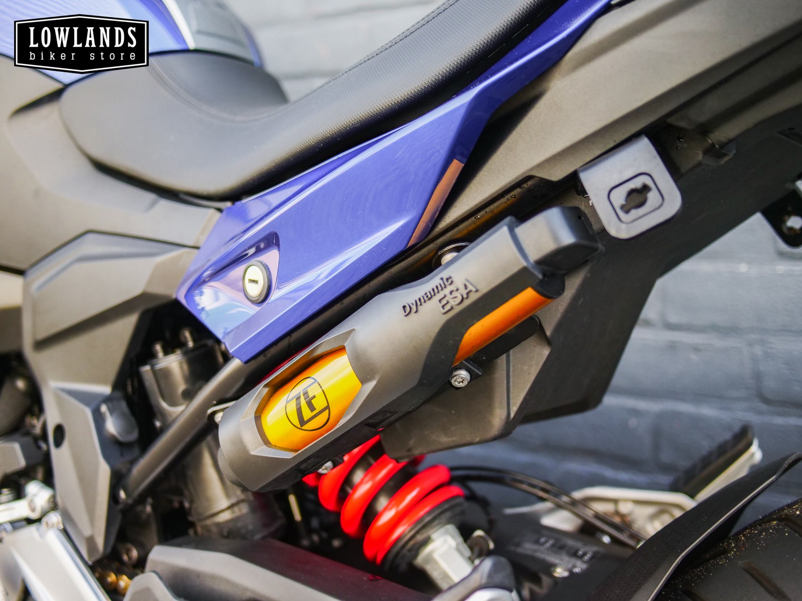 BMW - F 900 R