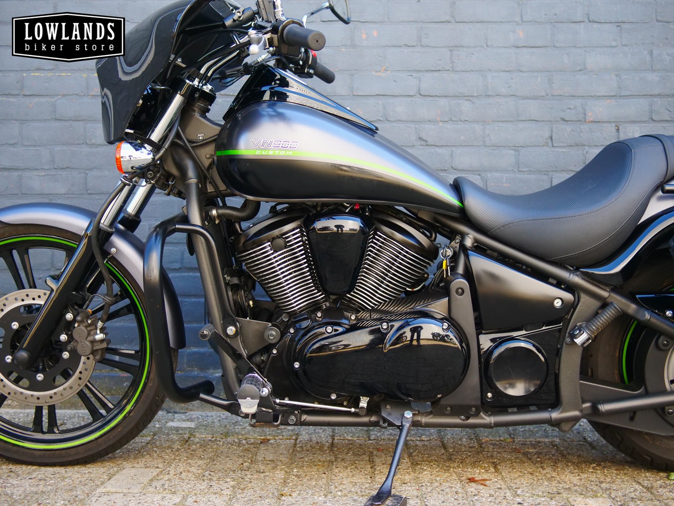 KAWASAKI - VN 900 Custom