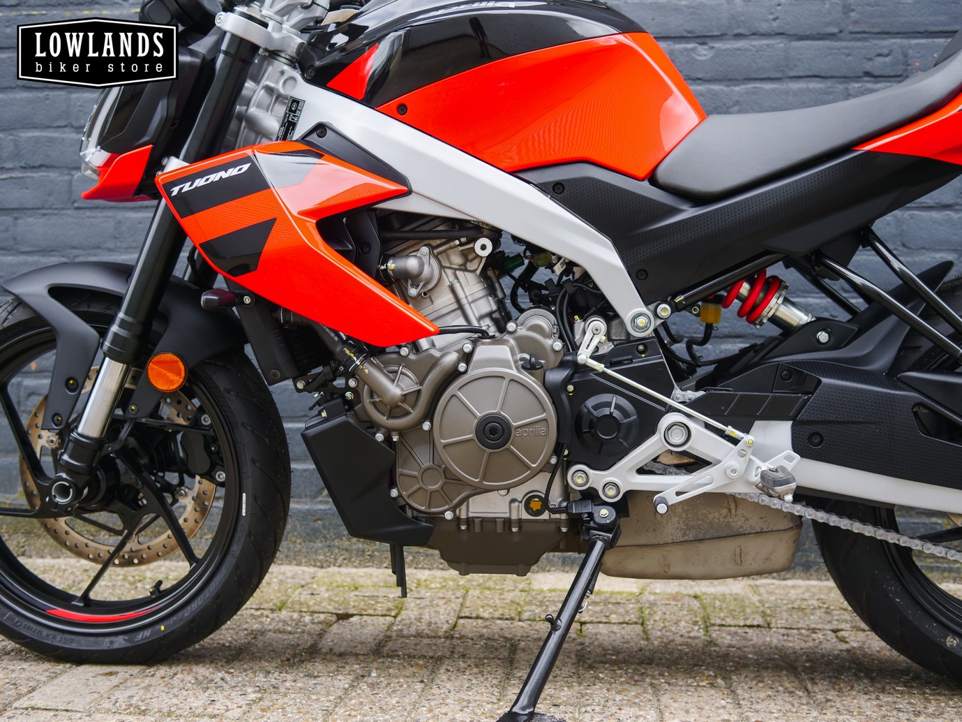 APRILIA - Tuono 457 Piranha Red