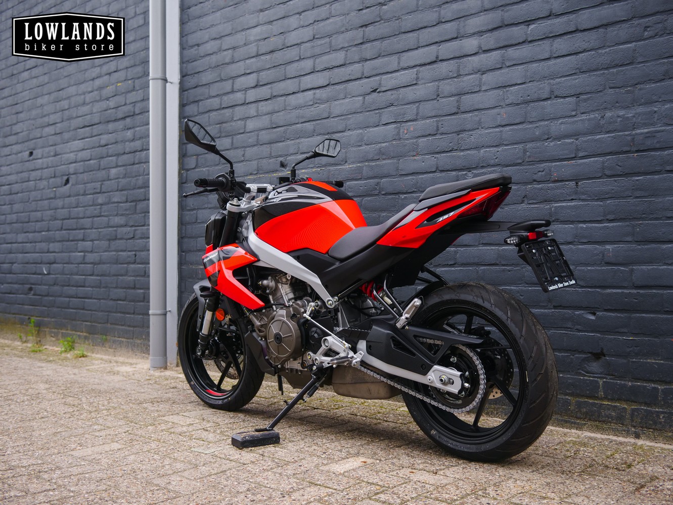 APRILIA - Tuono 457 Piranha Red