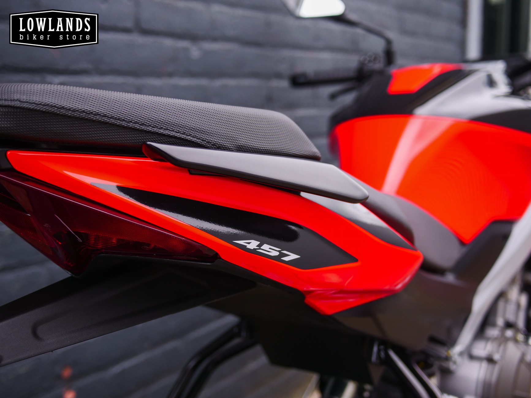 APRILIA - Tuono 457 Piranha Red