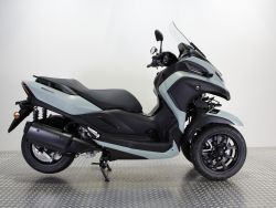 Tricity 300