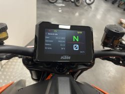 KTM - 1290 Super Duke R