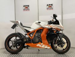 RC 8  R