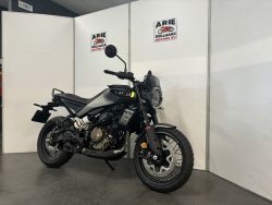 HUSQVARNA - SVARTPILEN 401