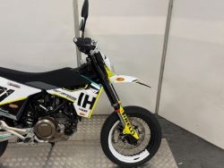 HUSQVARNA - 701 SUPERMOTO