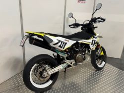 HUSQVARNA - 701 SUPERMOTO