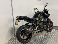 YAMAHA - MT 10 ABS