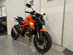 KTM - 1390 SUPER DUKE R