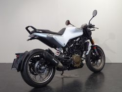 HUSQVARNA - 401 VITPILEN