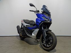 APRILIA - SR GT 200